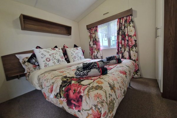 f5599c5d-07bf-4a08-a21a-28d2956b49b7